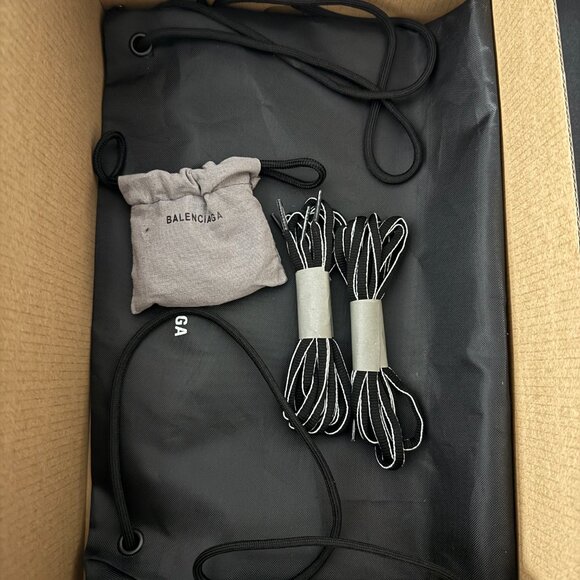 Size 12 US - Balenciaga LED Track Triple Black Size 45 EU with dust bag - Picture 4 of 5